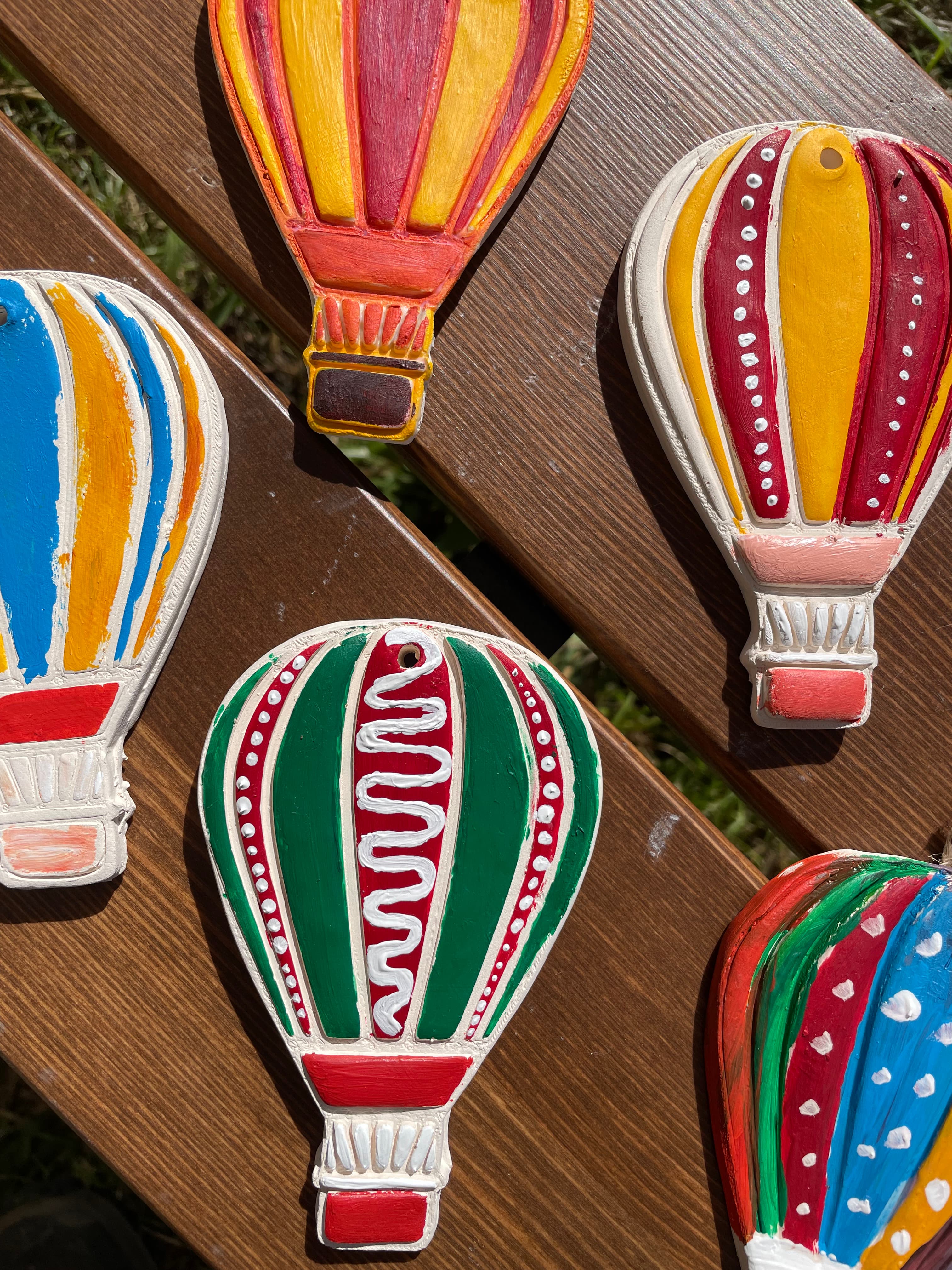 Ceramic bowl with dots